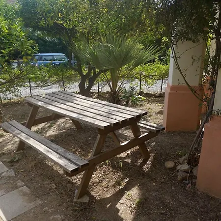 La Provence Apartment *